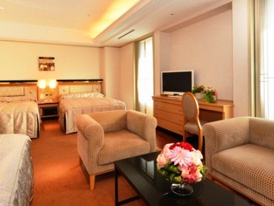 Crown Palais 4*